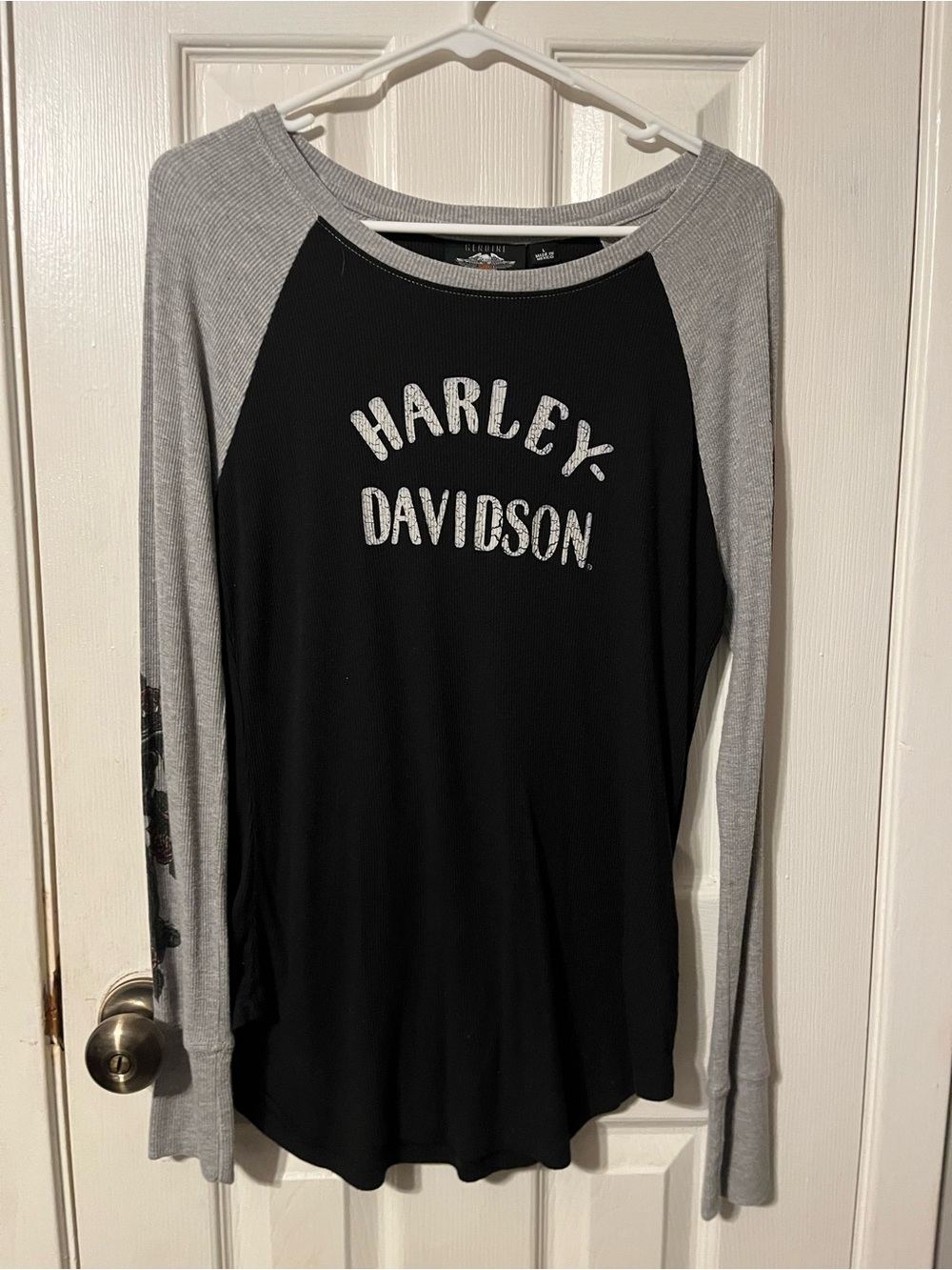 Harley-Davidson Black Front with Gray Raglan Thin Long Sleeve Tee